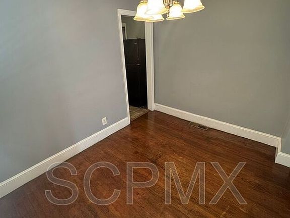 5th image of 3144 Maury St