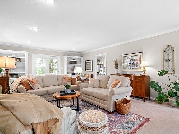 5th image of 1749 Riverhaven Dr
