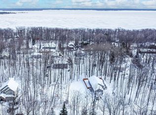 67 Wozniak Rd, Penetanguishene, ON L9M1W6