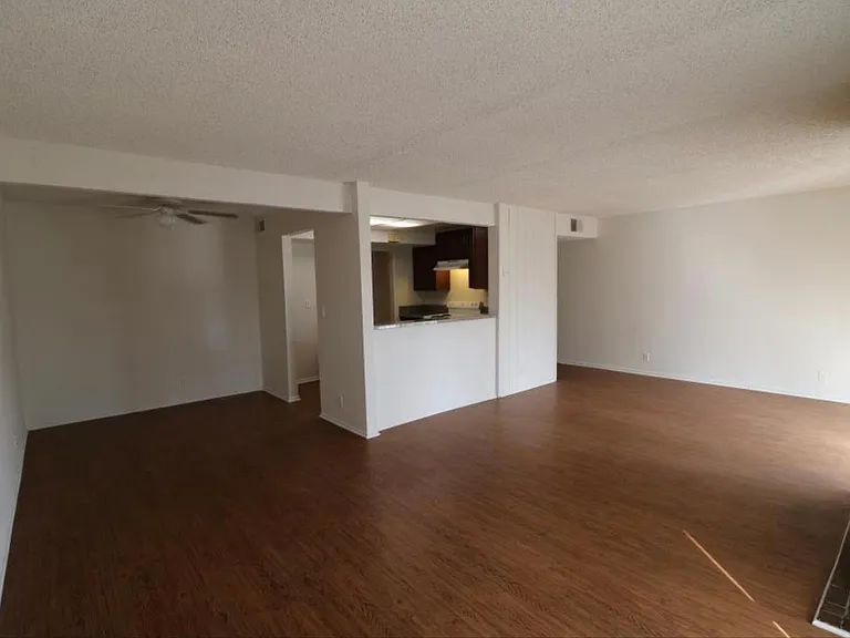 726 E Workman St — Photo 8