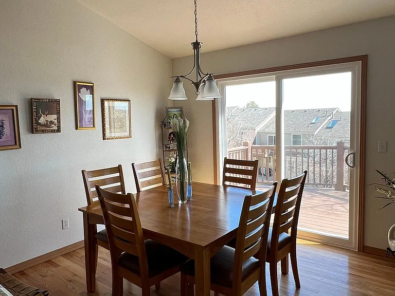 1730 Rockview Cir — Photo 22