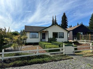828 W 13th St, Port Angeles, WA