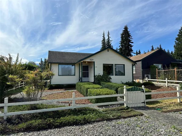 828 W 13th Street, Port Angeles, WA 98363