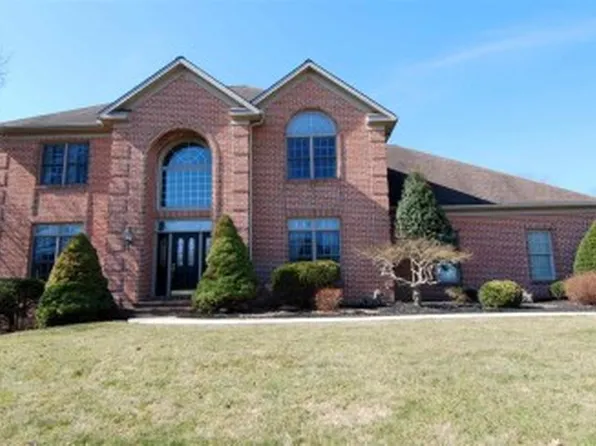 1401 Brittany Dr, York, PA 17404