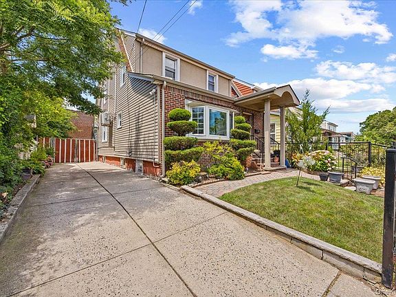 5th image of 11956 Farmers Boulevard