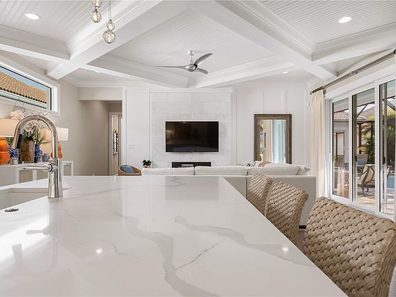 2nd image of 2110 Falls Cir