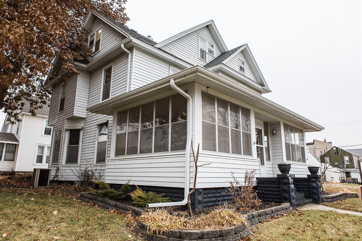 28 1st St SW, Nora Springs, IA 50458 Zillow