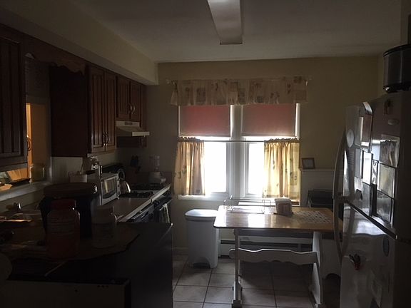 4th image of 61 Washington Ave
