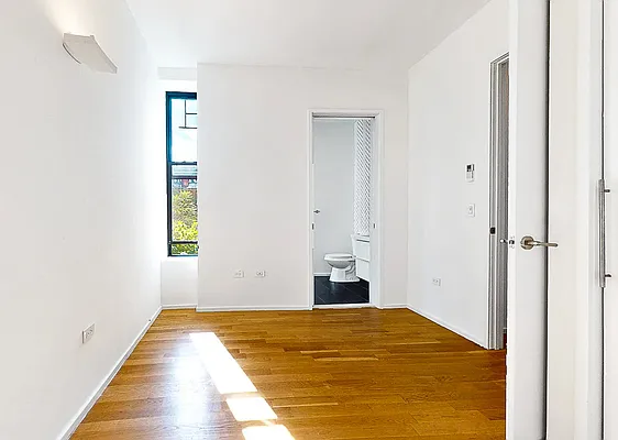Rented by MySpaceNYC | media 12