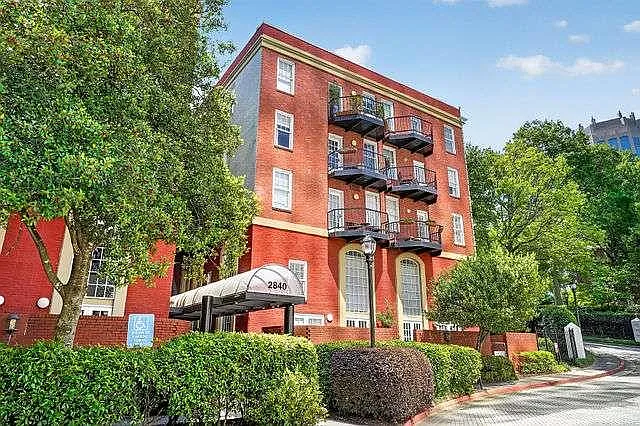 2840 Peachtree Rd NE #408 — Photo 24
