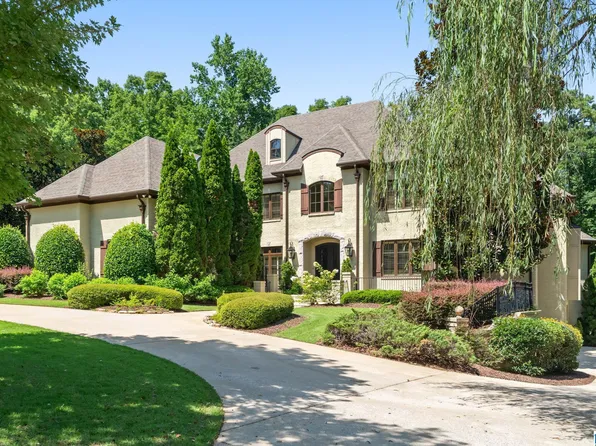 611 Highland Lakes Cv, Birmingham, AL 35242