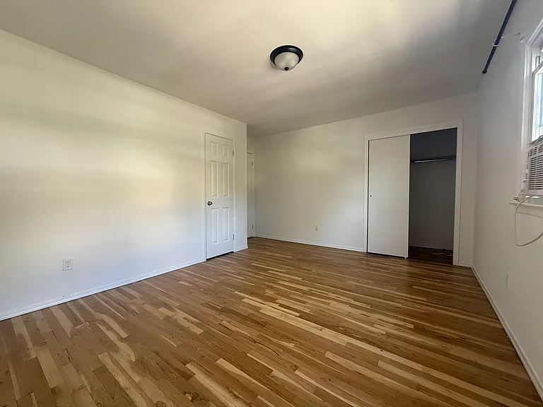 1 Oak Ave #2 — Photo 8