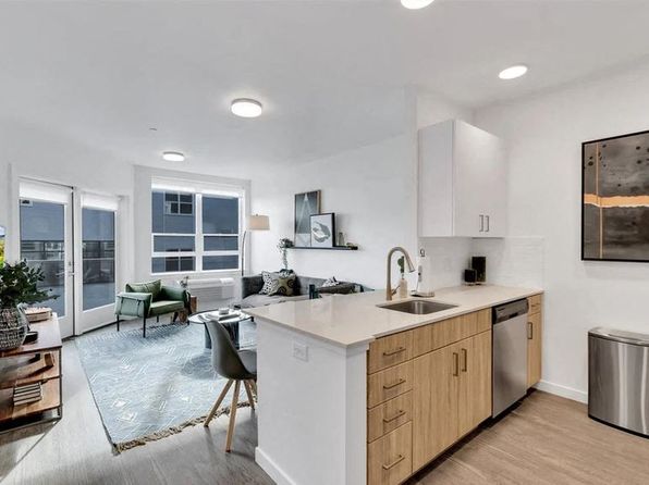 1055 N Anchor Way #209