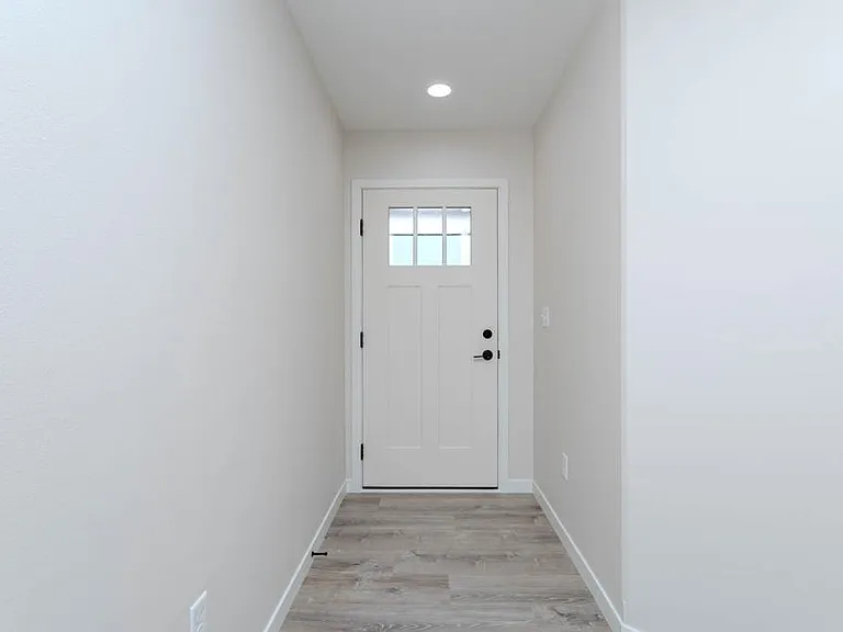 3504 Green Pastures Ln — Photo 6