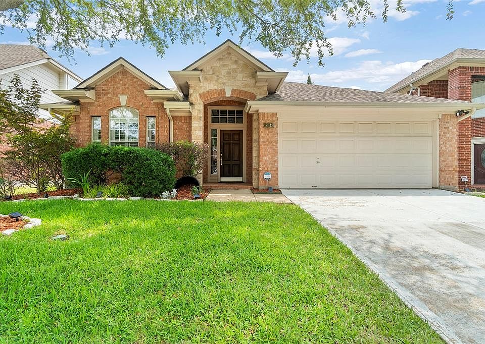 1st image of 18642 Tall Oak Dr