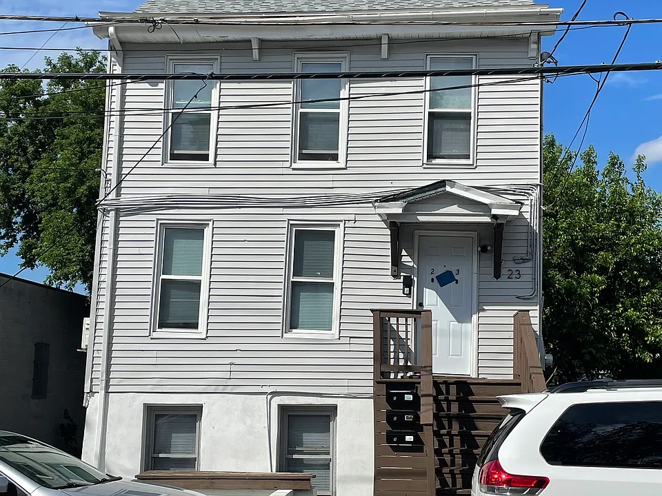 23 Benson St #3