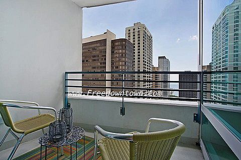 4th image of 235 E Grand Ave #815