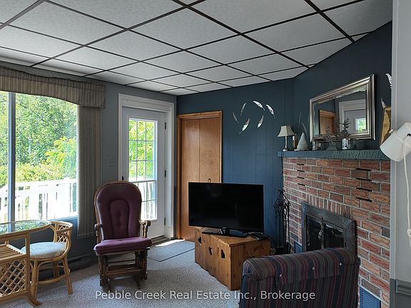3rd image of 412 Ash St