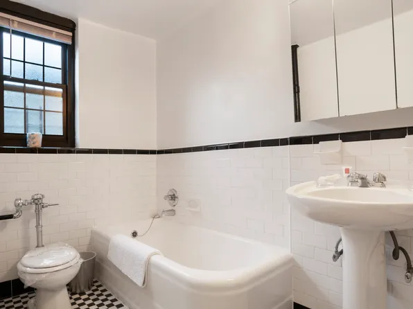 445 West 23rd Street image 1 of 9