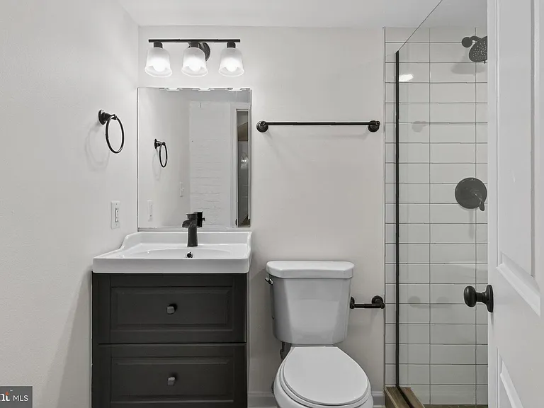 738 11th St NE #3 — Photo 21
