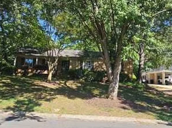 5118 Baker Dr, Charlotte, NC 28210