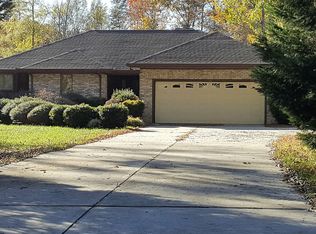 7401 Sarelma Dr, Summerfield, NC 27358