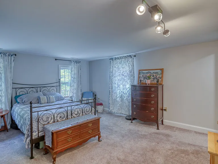 103 S College Ave — Photo 17
