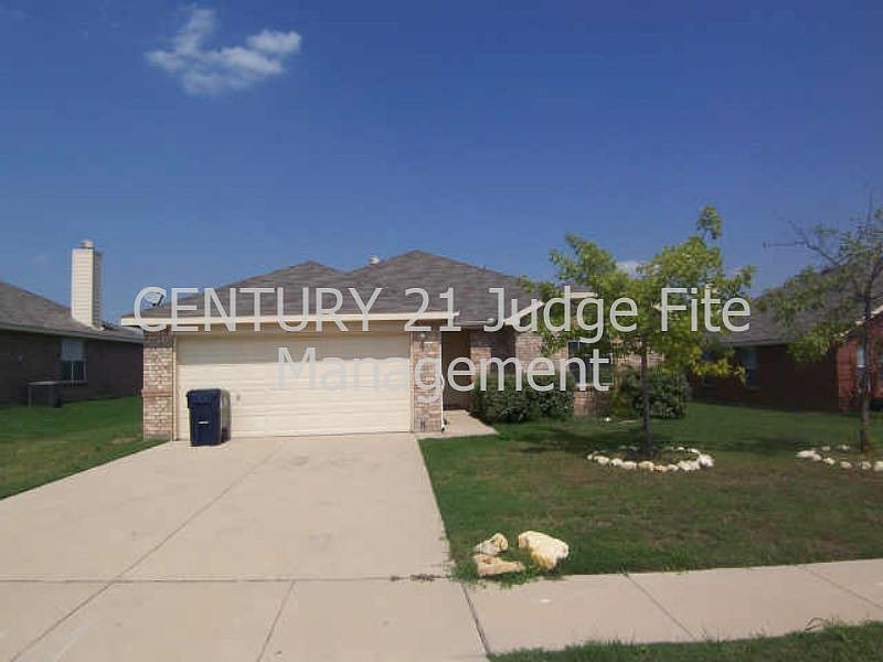 Welcome to 3608 Beatriz Drive!
