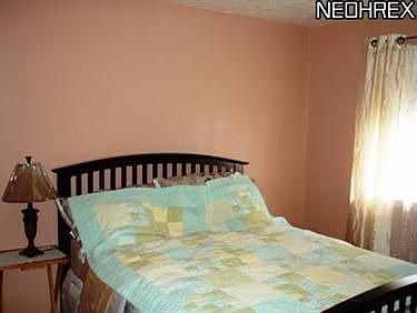 4th image of 3153 Creekside Dr