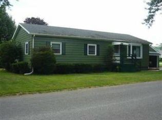 2 Country Club Dr, Oneonta, NY 13820