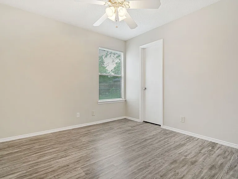 2-Bedroom Duplex — Photo 20