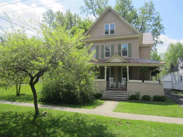 13 Chestnut St, Potsdam, NY 13676