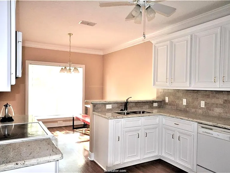 315 Chimney Hill Dr — Photo 4