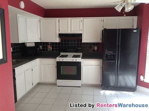 2nd image of 264 Shaded Oaks Ln SE