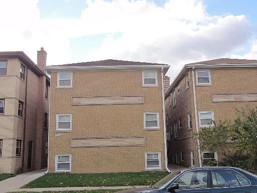 1st image of 2502 72nd Ct Unit 1E