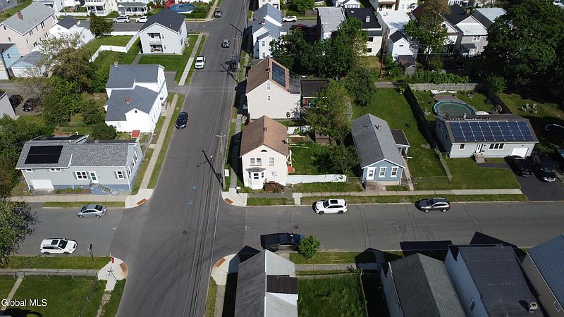 3rd image of 1352 7th Avenue