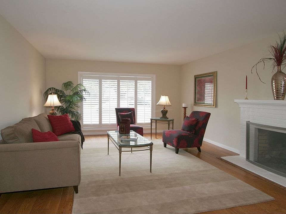 2nd image of 1335 Howard Ave