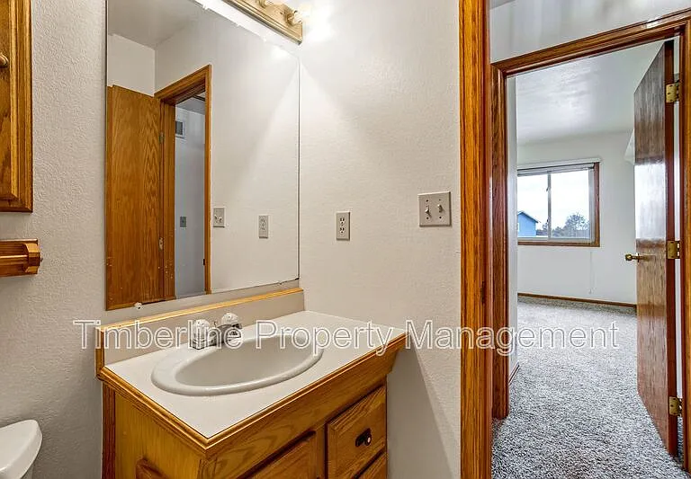 17960 Bakers Farm Rd — Photo 43