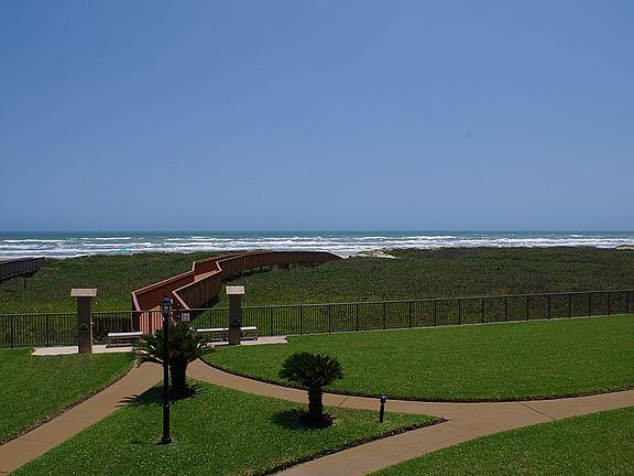 4th image of 900 Padre Blvd #208