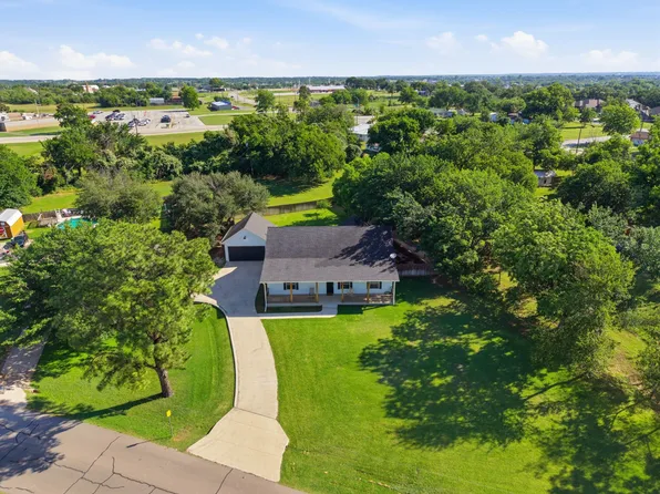 300 Mockingbird Ln, Springtown, TX 76082