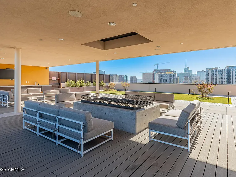 100 W Portland St #406 — Photo 5