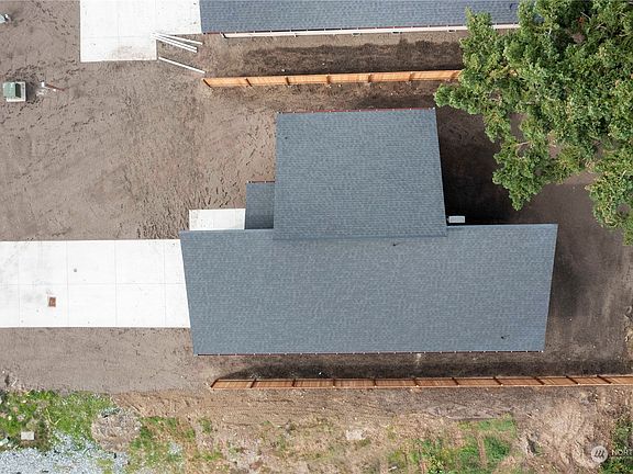 4th image of 905 104th Street Ct S