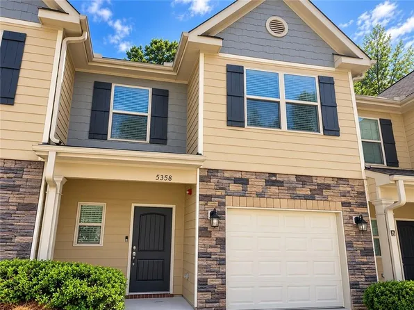 5358 Creekview Ln, Morrow, GA 30260