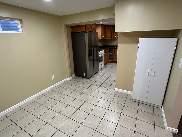 9902 S Sego Lily Dr E — Photo 5