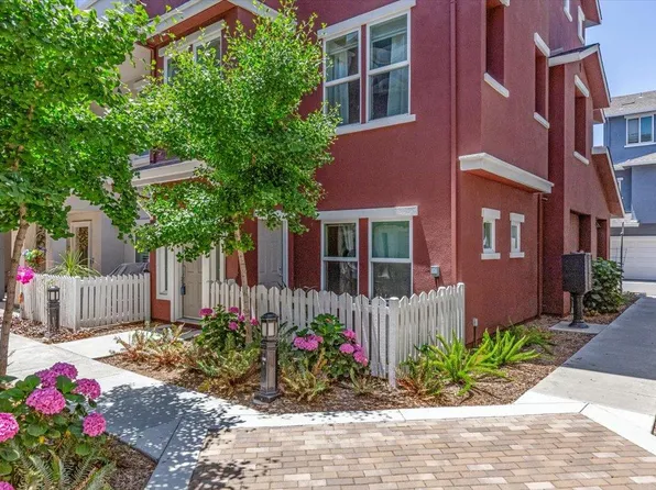 920 Alta Mar Ter, San Jose, CA 95126