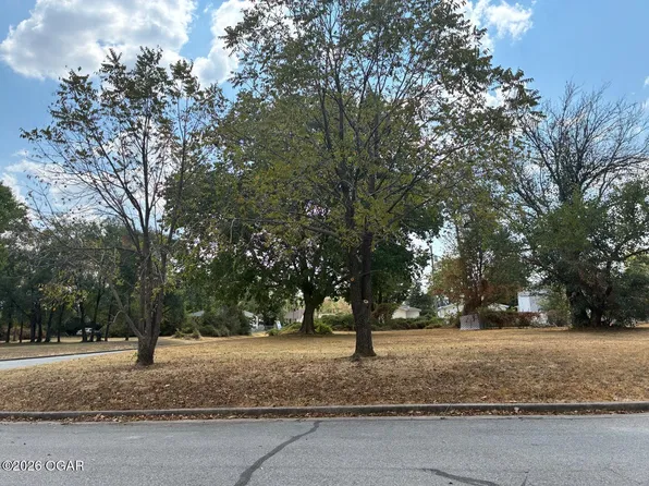 2004 W 14th St, Joplin, MO 64801
