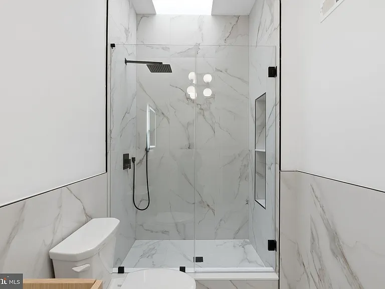 203 S 13th St #4B — Photo 11