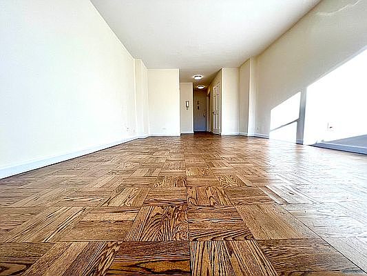 3rd image of 420 E 79th St APT 15F