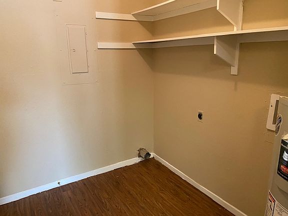 4th image of 414 Kearley Dr #A