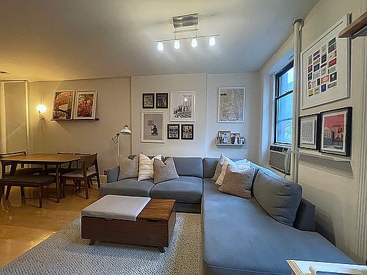 5th image of 659 Washington St APT 3F
